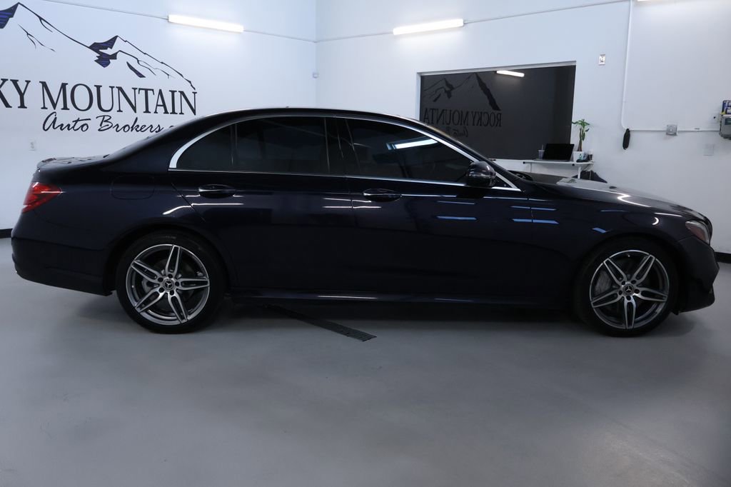 Used 2019 Mercedes-Benz E 300 4MATIC image 8