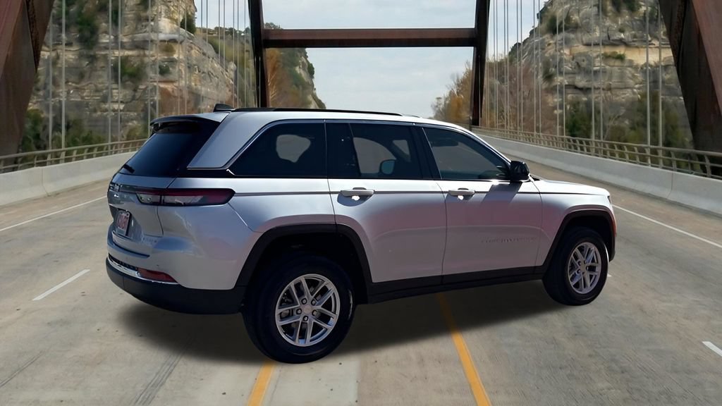 New 2026 Jeep Grand Cherokee Laredo RWD image 11