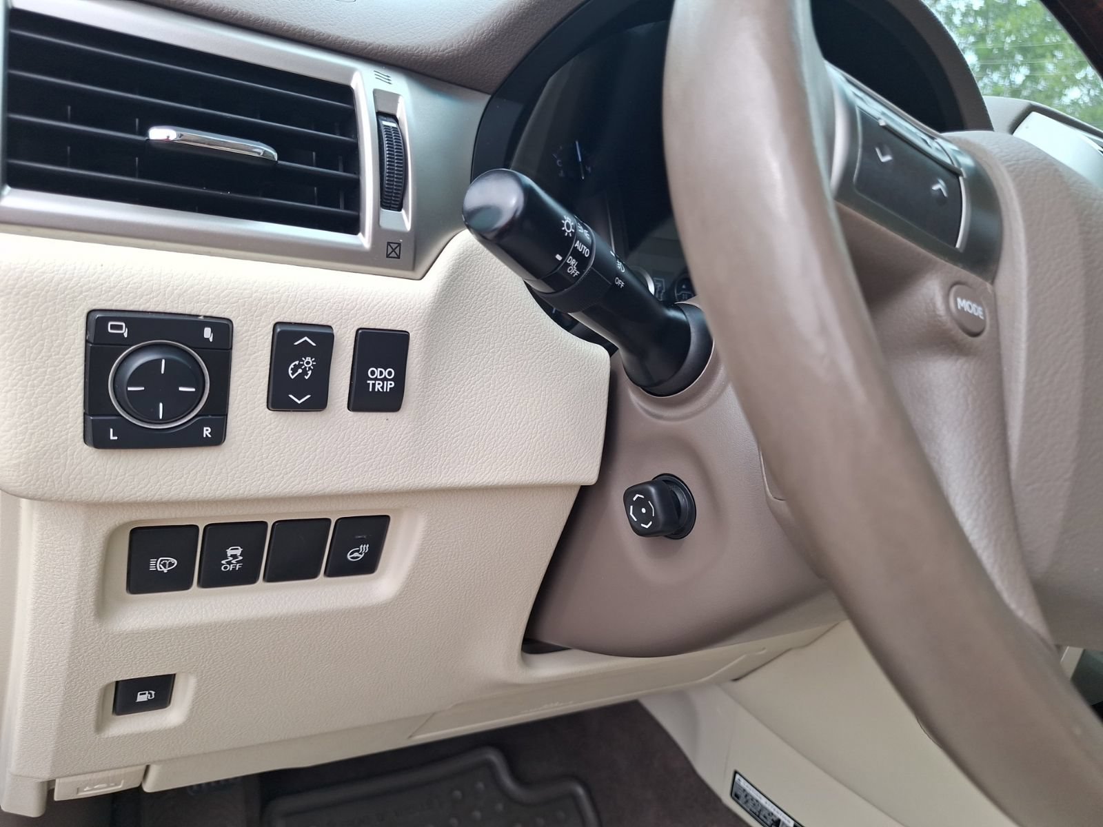 Used 2012 Lexus GX 460 Premium AWD/4WD image 17