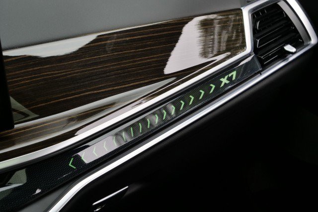 Used 2024 BMW X7 xDrive40i w/ Premium Package image 15