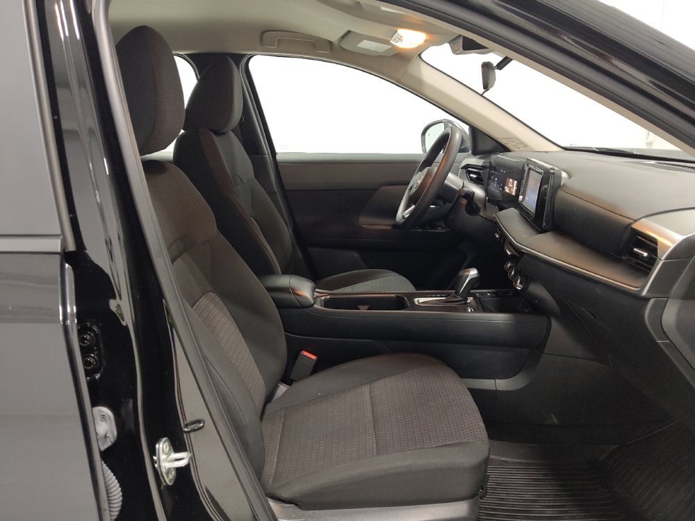 Used 2025 Nissan Kicks S FWD image 21