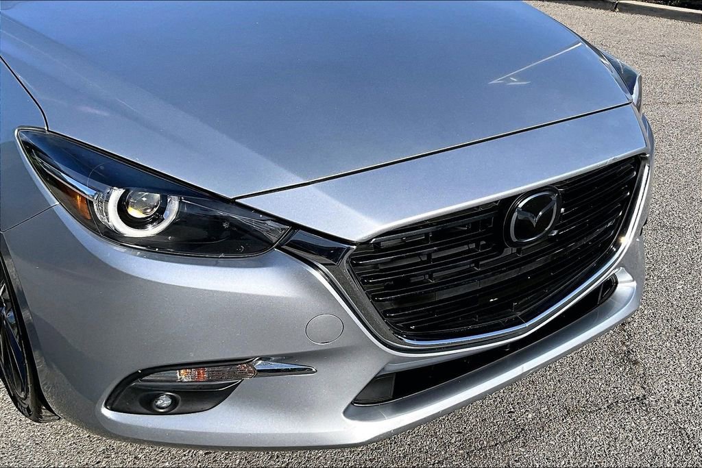 Used 2018 MAZDA MAZDA3 Grand Touring w/ Premium Equipment Package FWD image 33