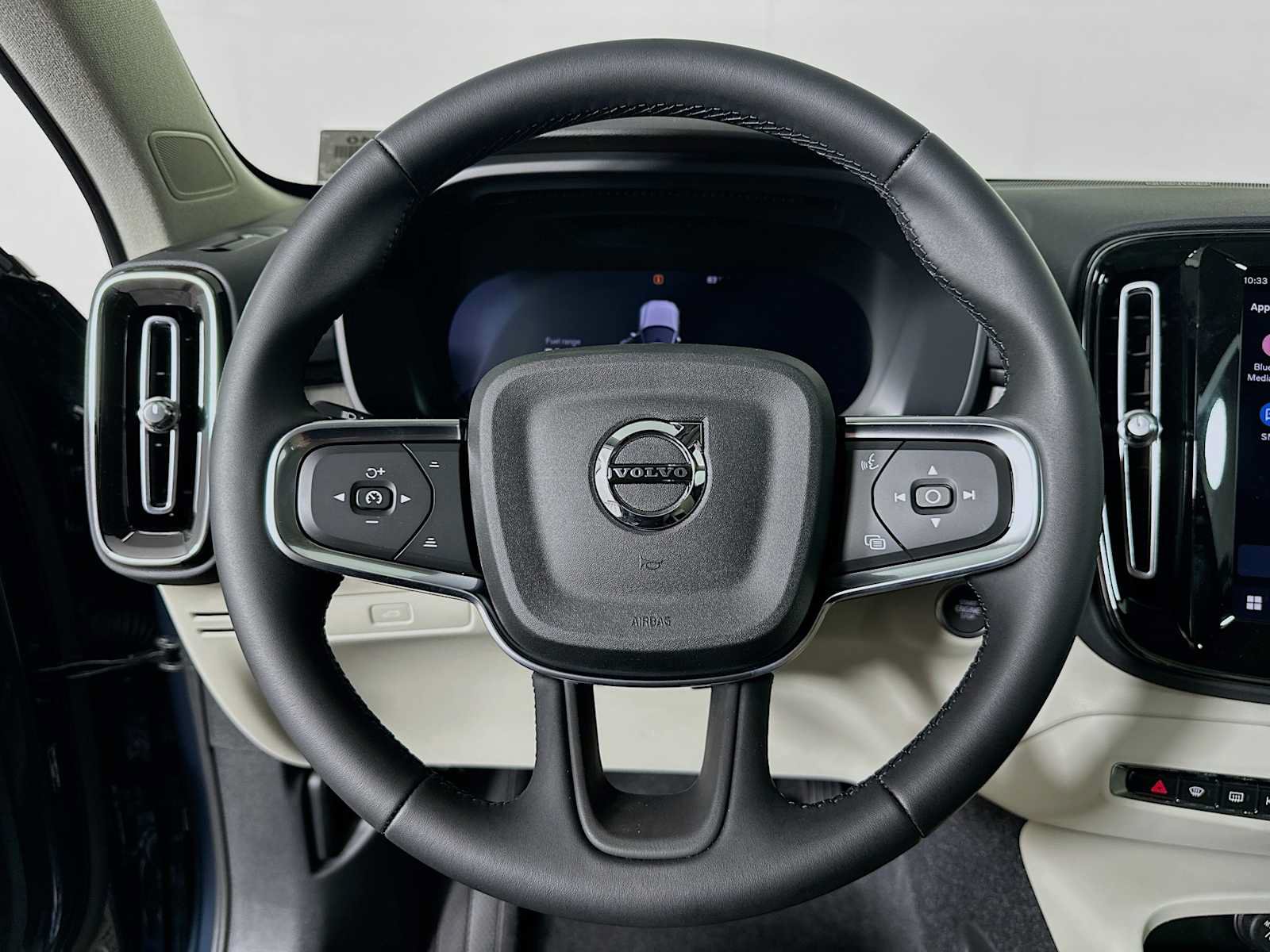 New 2026 Volvo XC40 B5 Ultra w/ Climate Package AWD/4WD image 11