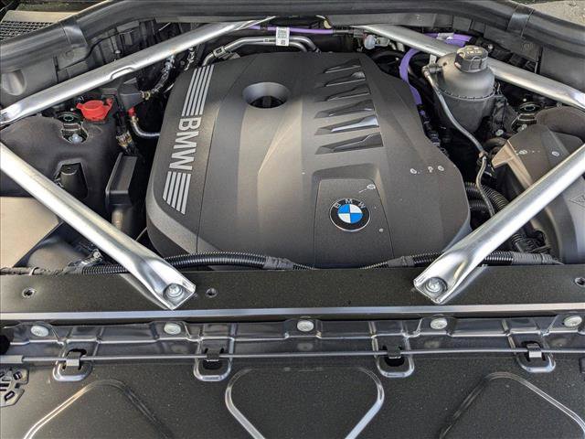 Used 2025 BMW X7 xDrive40i w/ M Sport Package image 17