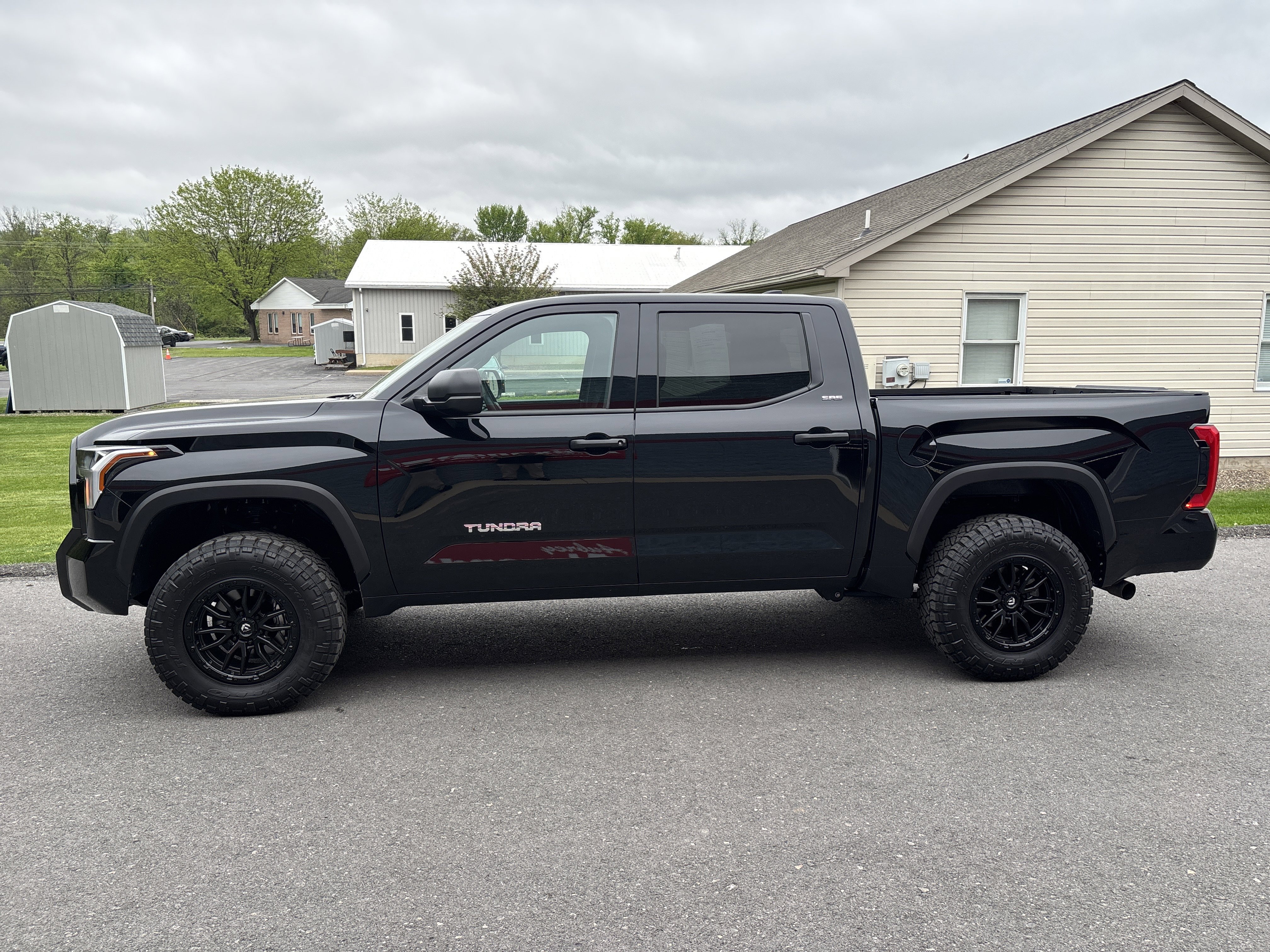 Used 2025 Toyota Tundra SR5 AWD/4WD image 6