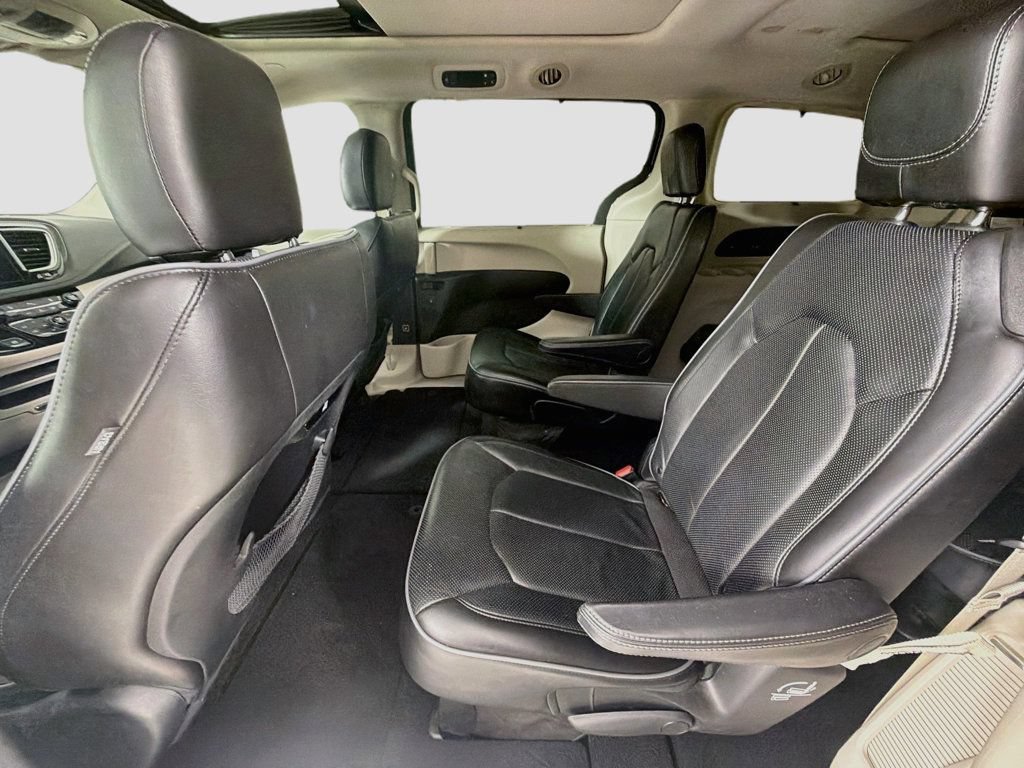 Used 2019 Chrysler Pacifica Limited FWD image 25