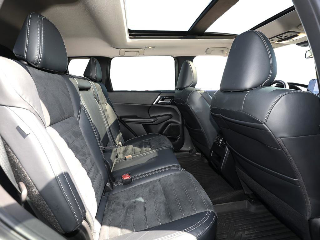 Used 2022 Mitsubishi Outlander SE AWD/4WD image 23