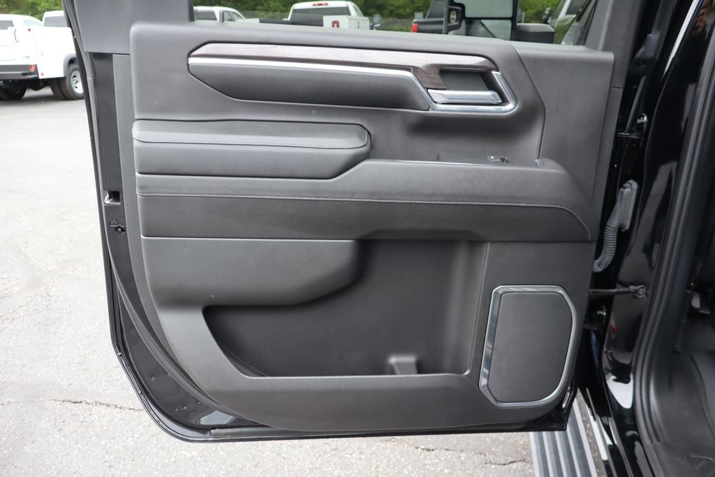 Used 2024 Chevrolet Silverado 2500 LTZ w/ LTZ Convenience Package AWD/4WD image 24