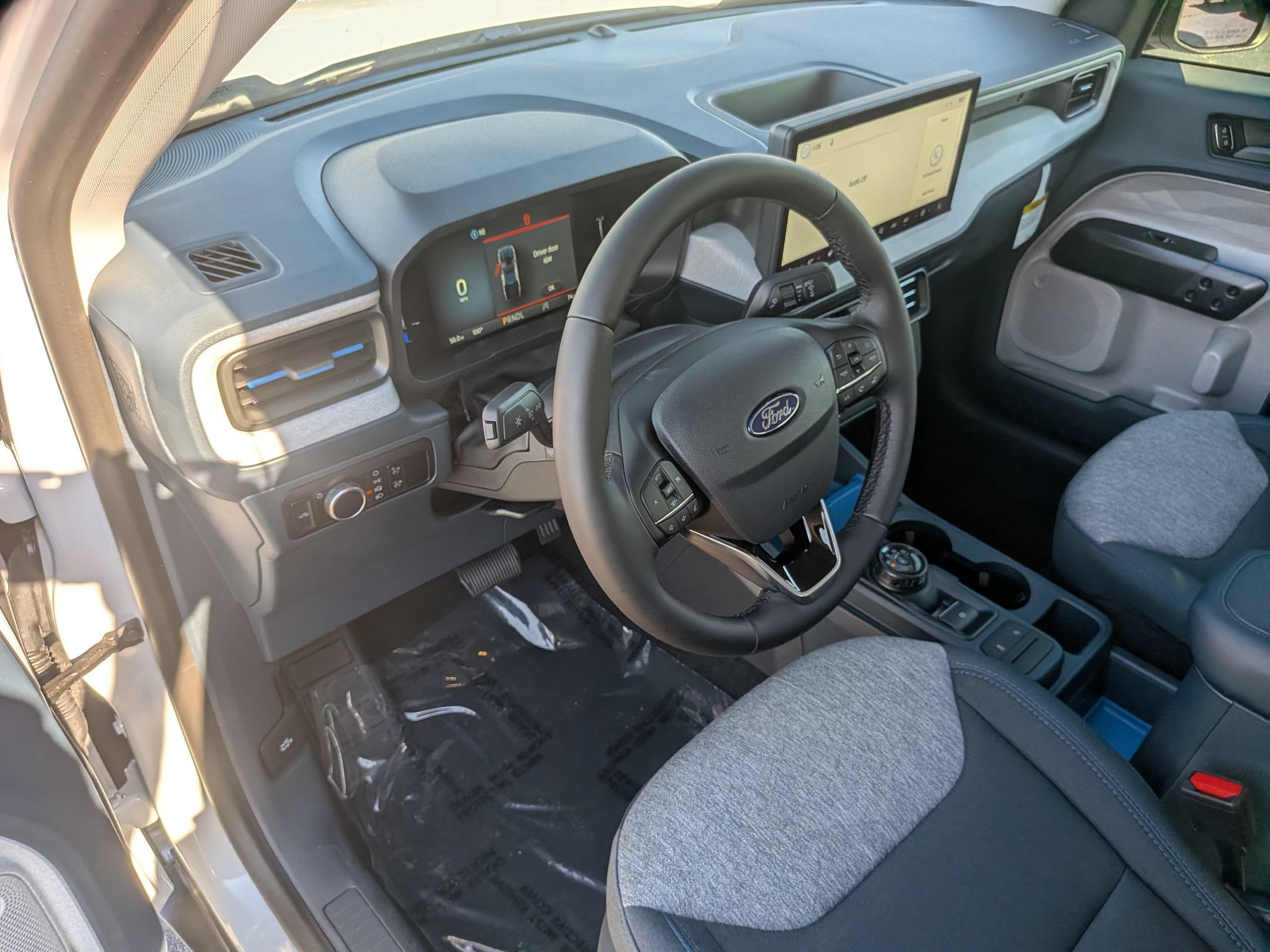 New 2026 Ford Maverick XLT w/ XLT Luxury Package FWD image 17