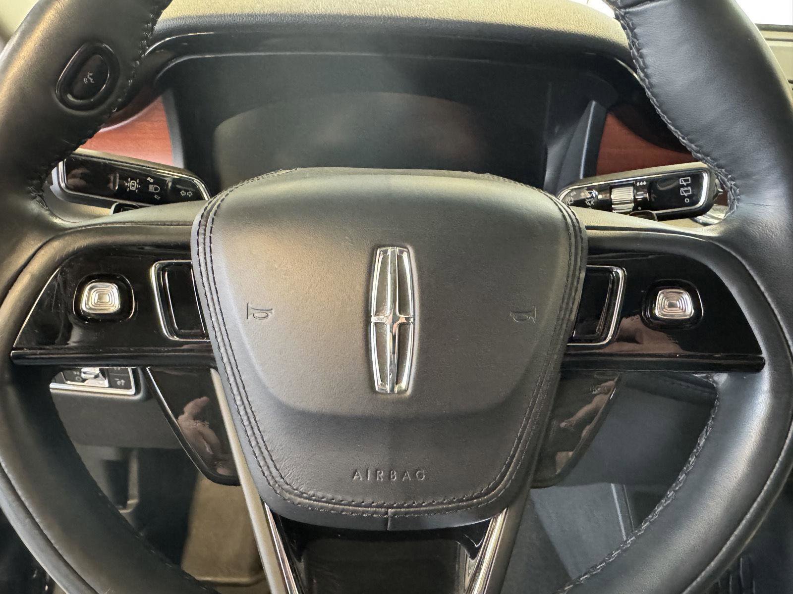 Used 2020 Lincoln Aviator Reserve w/ Equipment Group 201A image 12