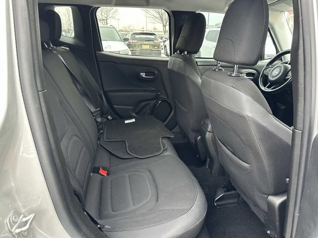 Used 2017 Jeep Renegade Altitude AWD/4WD image 12