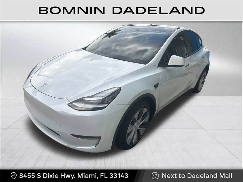 Used 2021 Tesla Model Y Long Range image 1