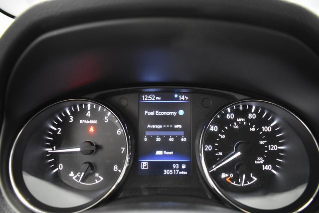 Used 2020 Nissan Rogue SL w/ Premium Package image 32