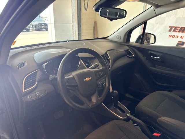 Used 2018 Chevrolet Trax LS FWD image 11