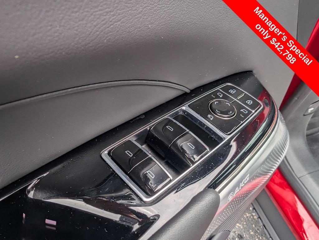 Used 2025 Cadillac Lyriq Luxury w/ LPO, Floor Liner Package AWD/4WD image 16