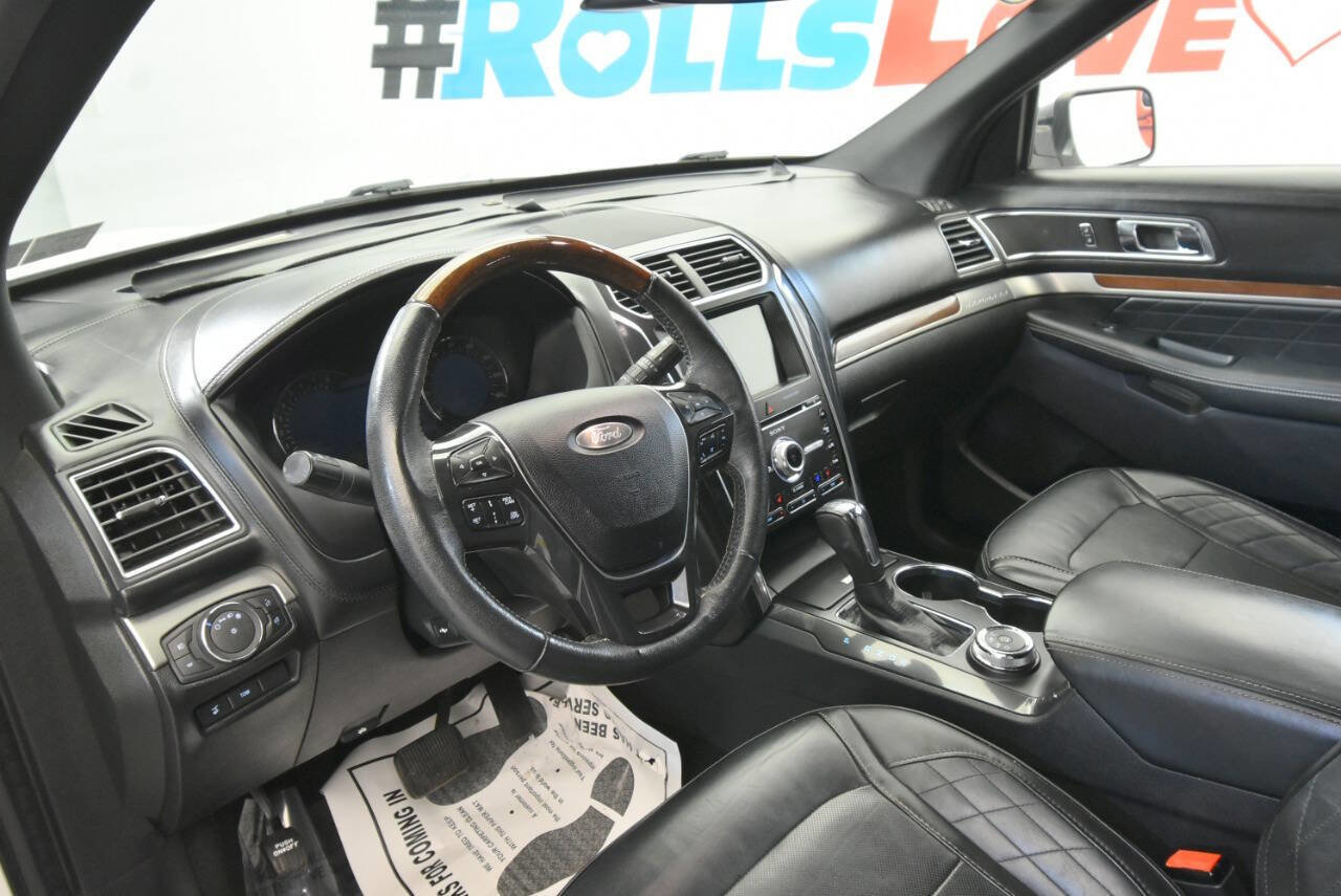 Used 2018 Ford Explorer Platinum image 13