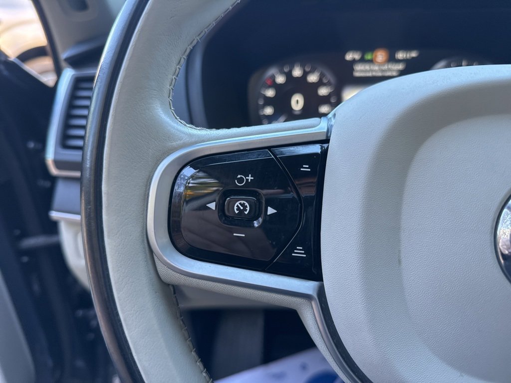 Used 2020 Volvo XC90 T5 Momentum w/ Protection Package image 19