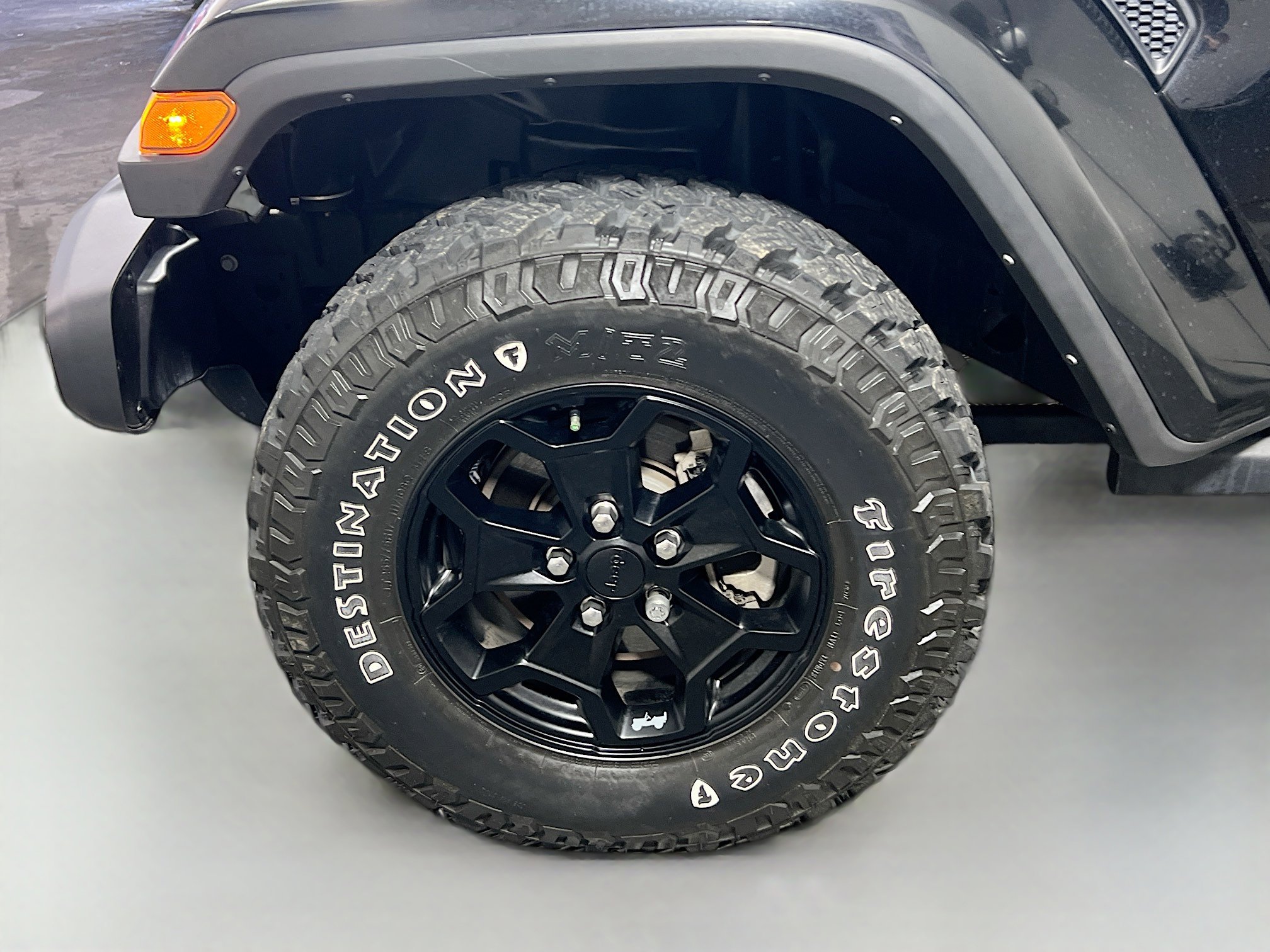 Used 2022 Jeep Gladiator Willys image 13