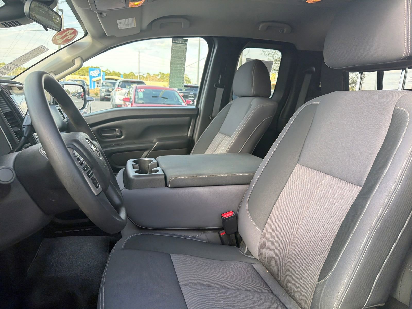 Used 2022 Nissan Titan S image 15