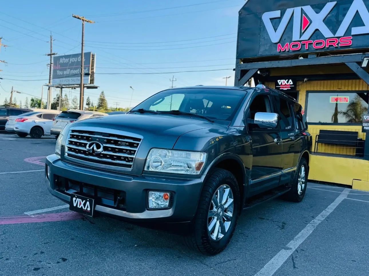 Used 2010 INFINITI QX56 4WD image 1