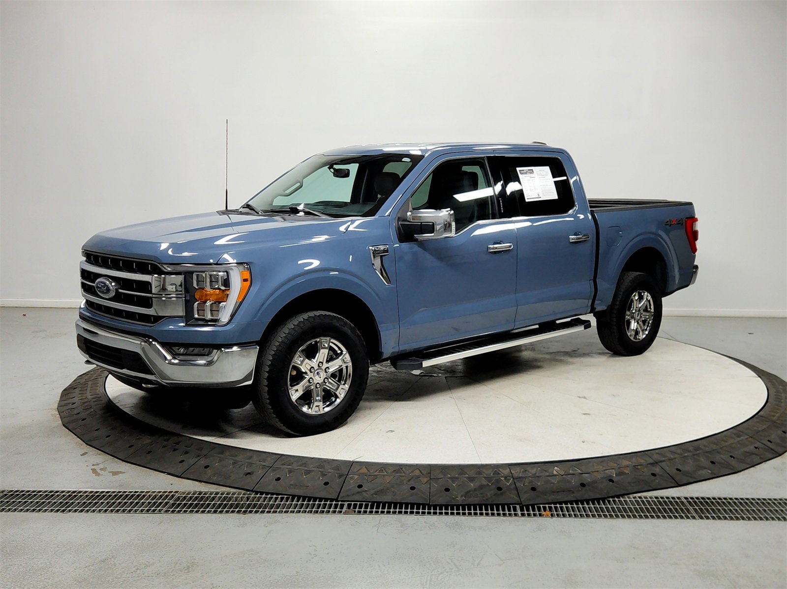 Used 2023 Ford F150 Lariat image 3