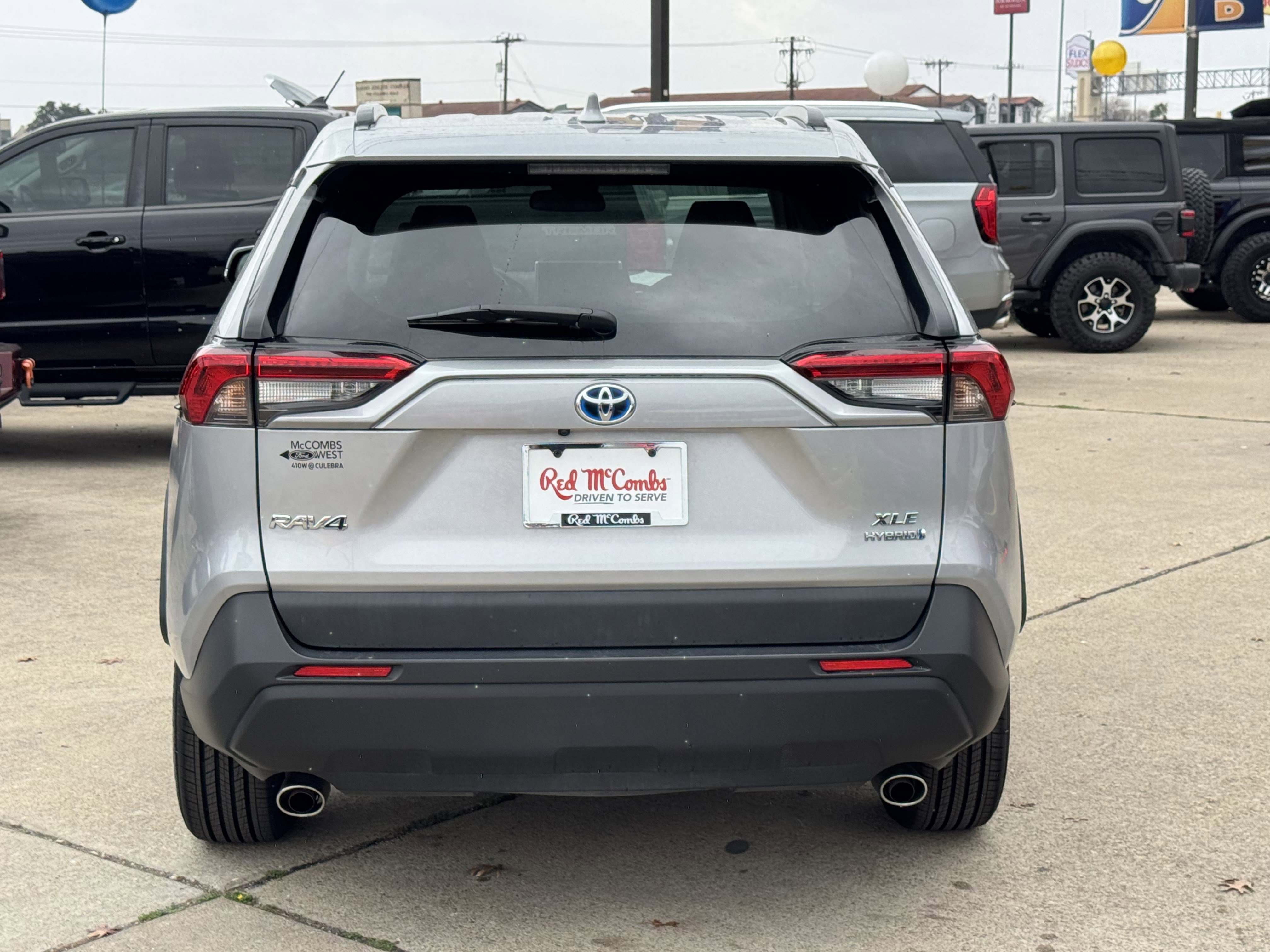 Used 2024 Toyota RAV4 XLE image 6