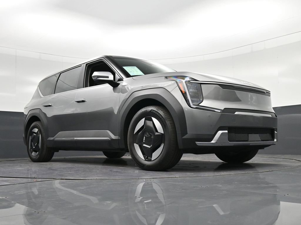 Used 2025 Kia EV9 Light image 39
