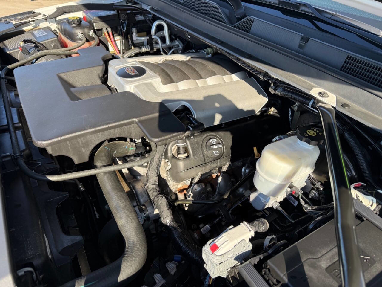 Used 2019 Cadillac Escalade Luxury image 39