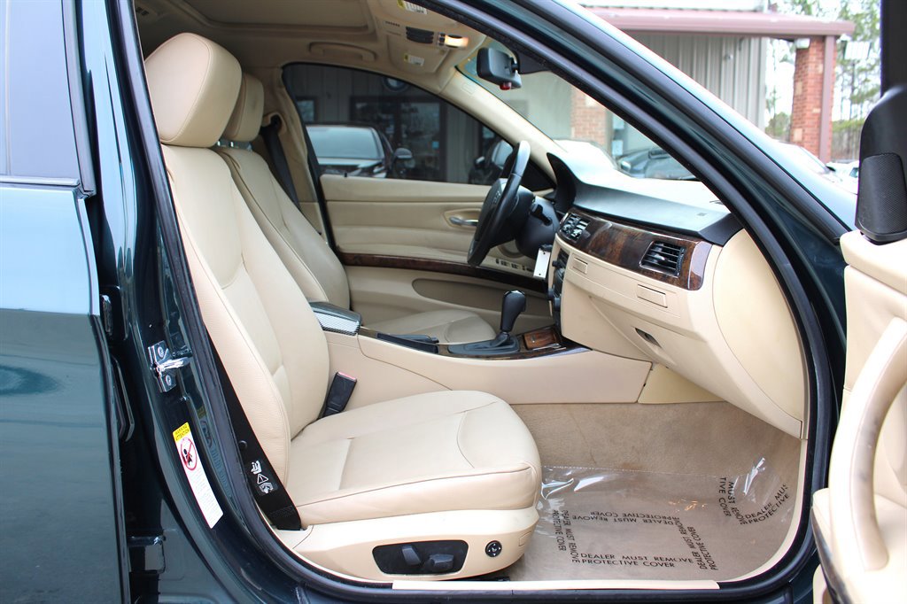 Used 2006 BMW 325xi Sedan image 22