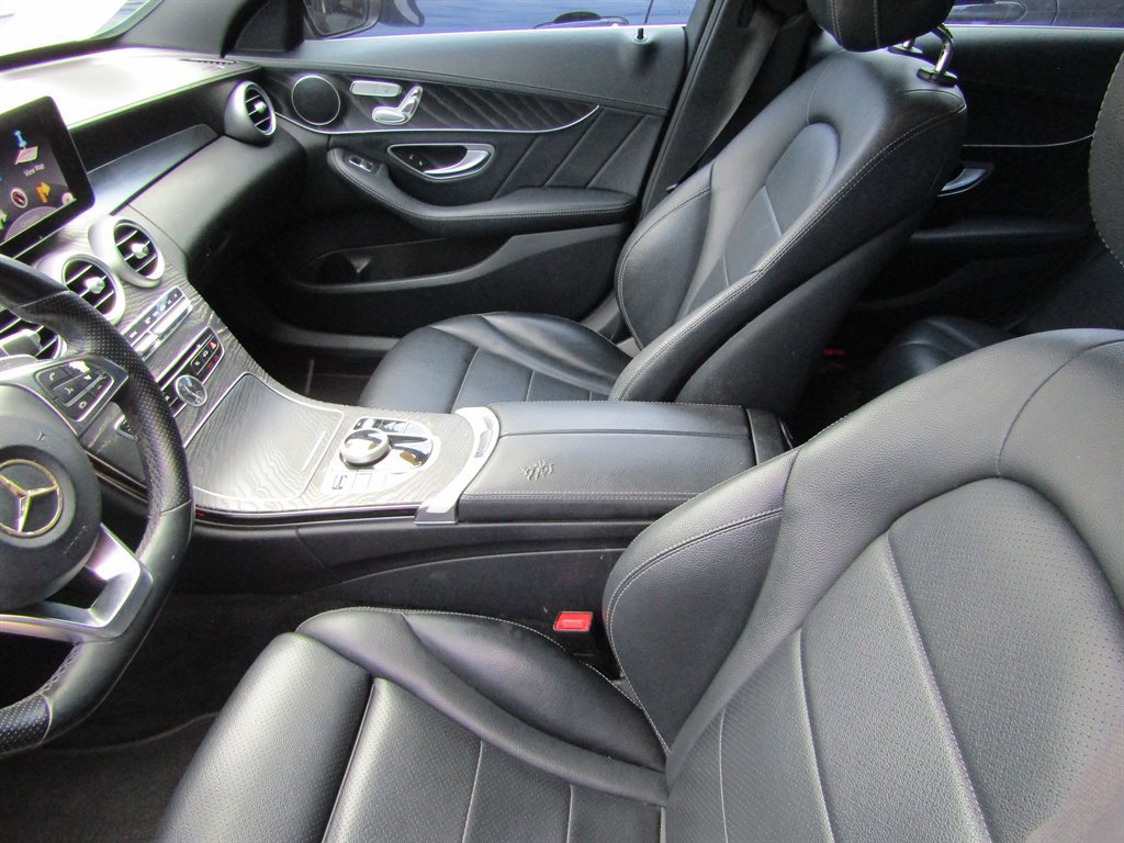 Used 2017 Mercedes-Benz C 300 Sedan image 9