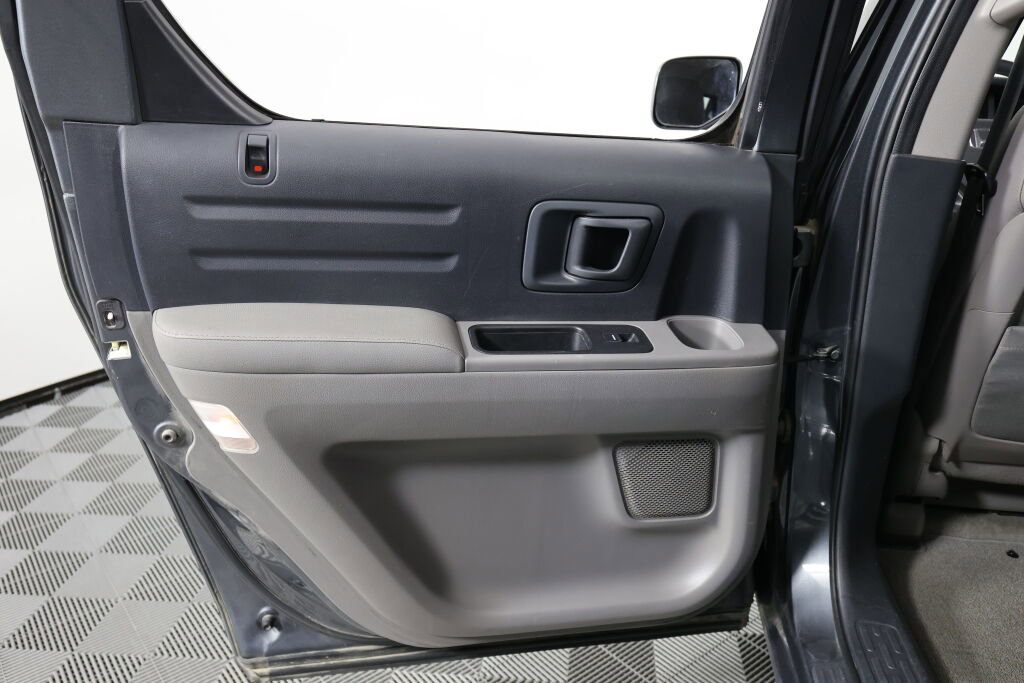 Used 2011 Honda Ridgeline RTL image 16