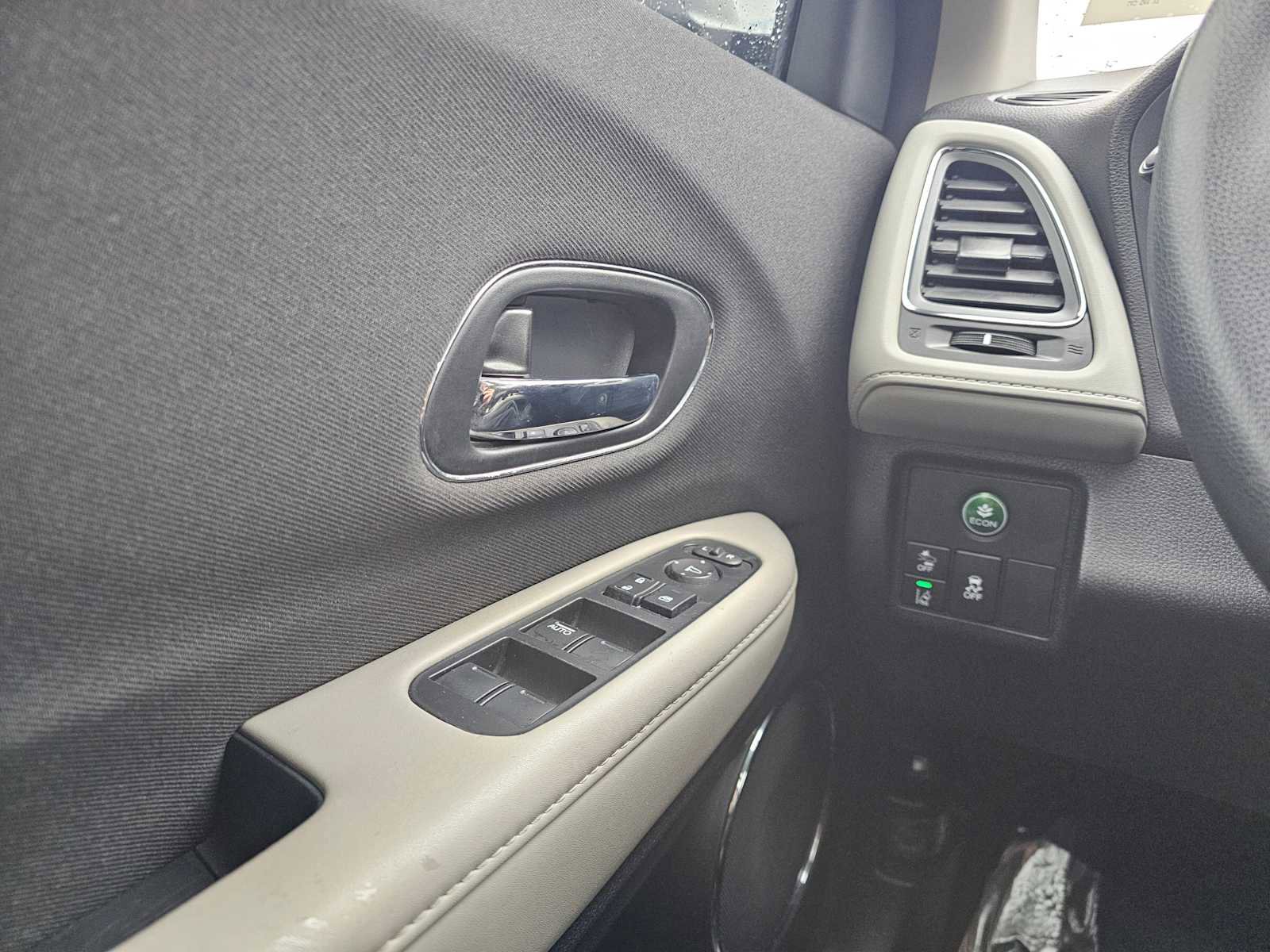 Used 2022 Honda HR-V EX image 33