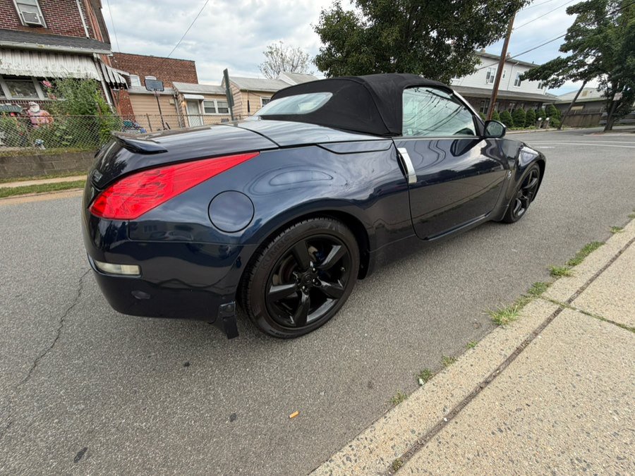 Used 2007 Nissan 350Z Touring RWD image 5