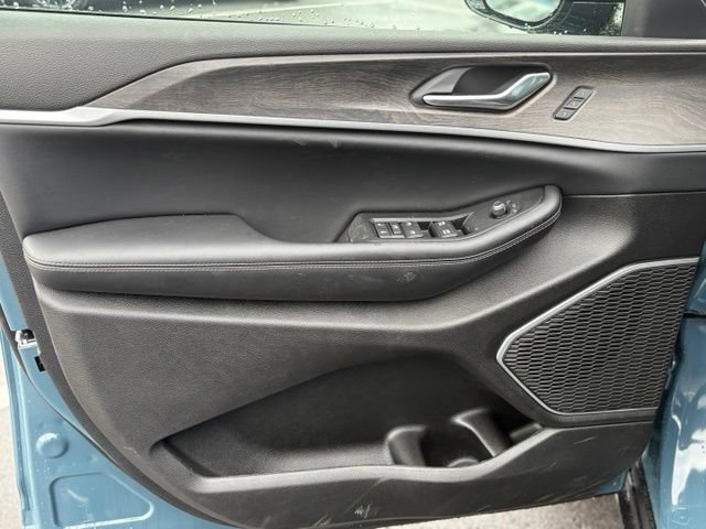 New 2026 Jeep Grand Cherokee Limited w/ Luxury Tech Group II AWD/4WD image 11