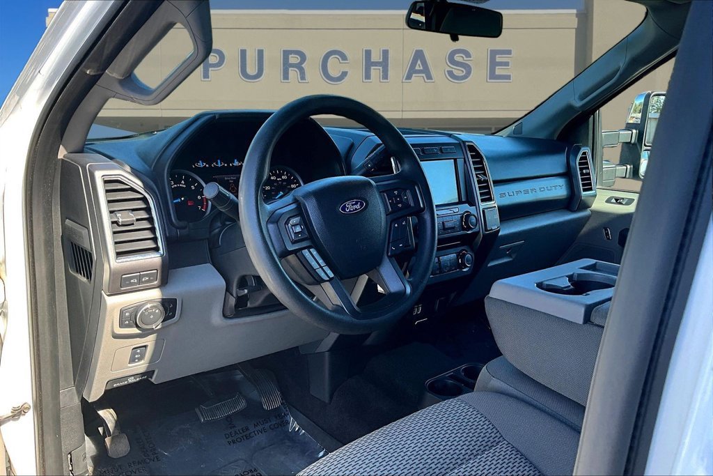 Used 2017 Ford F250 XLT w/ XLT Premium Package AWD/4WD image 19