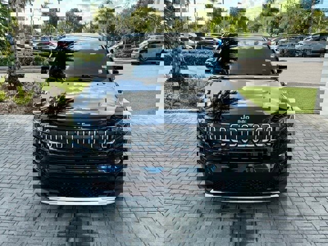 Used 2022 Jeep Compass Limited image 2