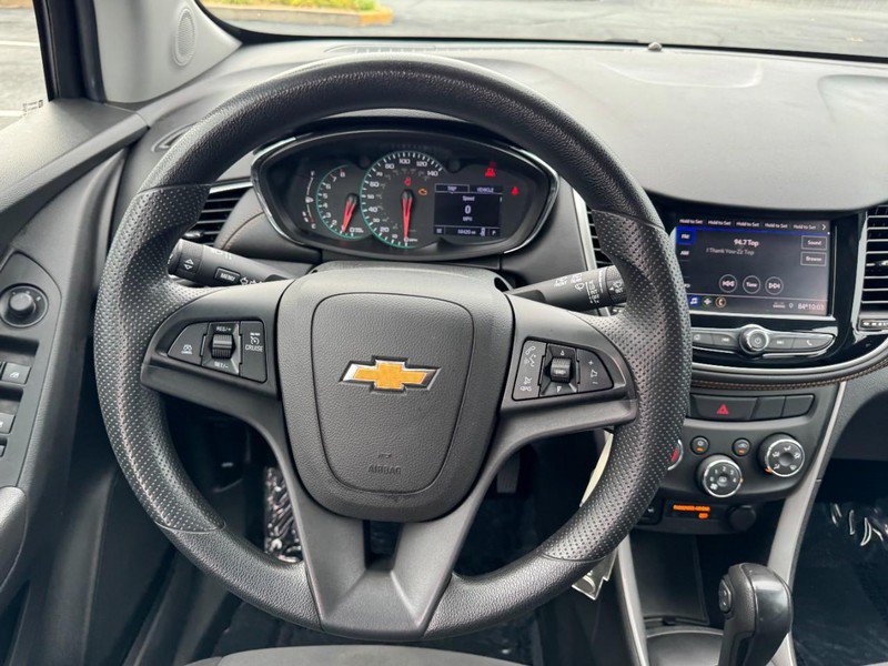 Used 2020 Chevrolet Trax LS w/ Tint and Cruise Package FWD image 9