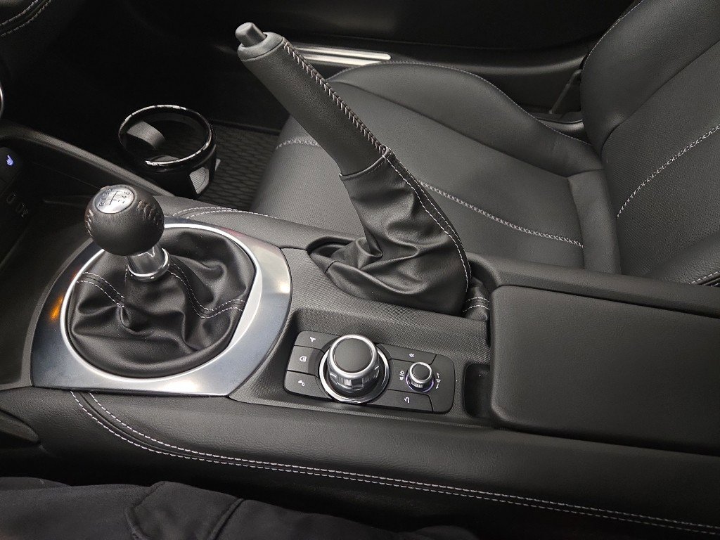 Used 2024 MAZDA MX-5 Miata Grand Touring w/ Appearance Package image 16