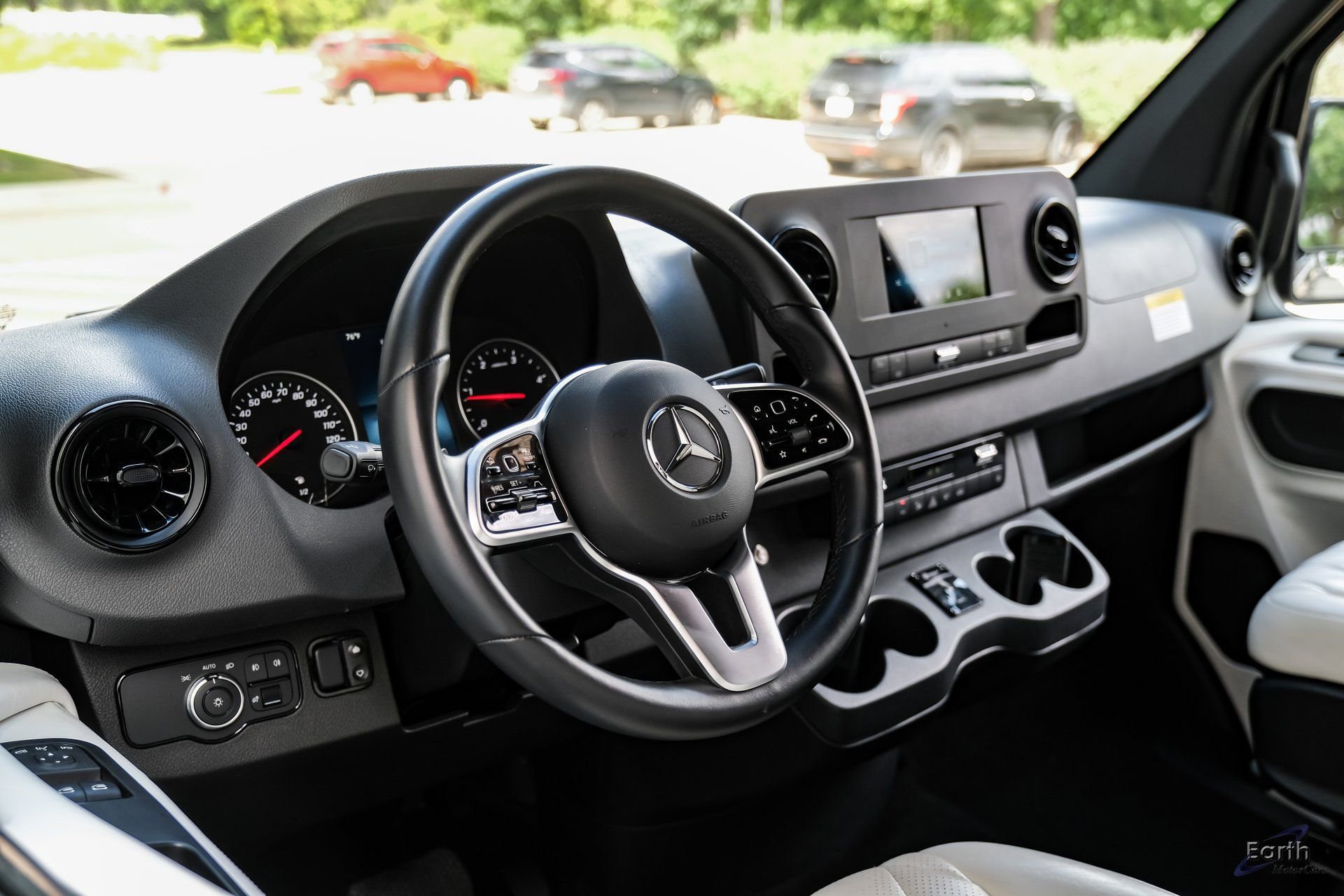 Used 2022 Mercedes-Benz Sprinter 2500 image 35