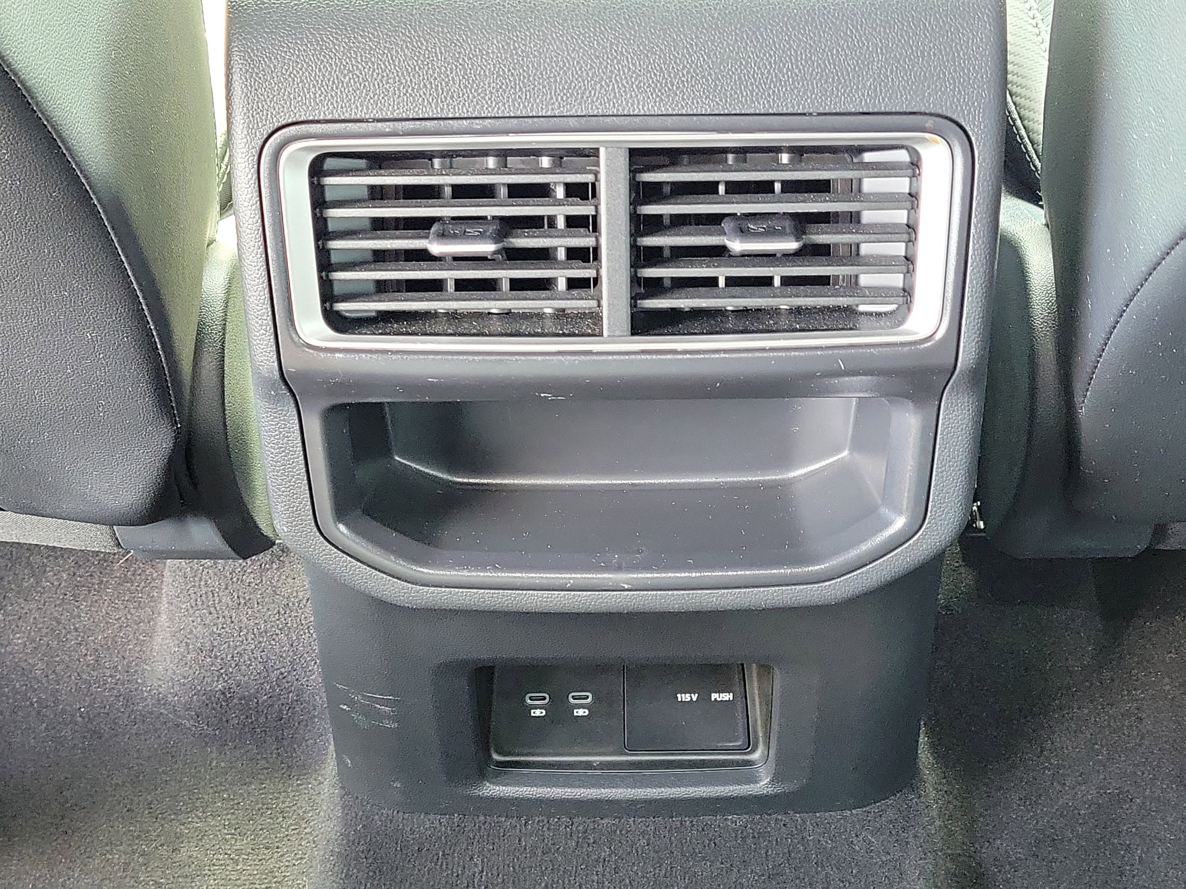 Used 2024 Volkswagen Atlas Cross Sport SE image 12