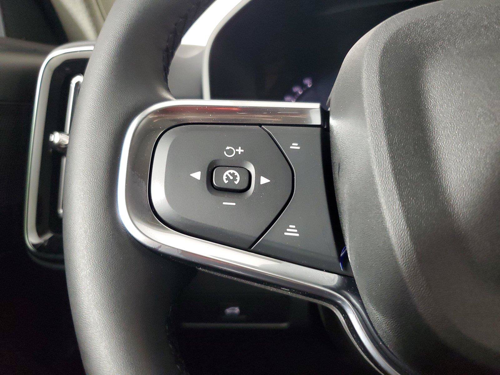 New 2026 Volvo XC40 B4 Core w/ Protection Package Premier FWD image 25