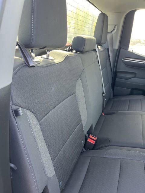 Used 2023 Chevrolet Silverado 1500 LT image 9