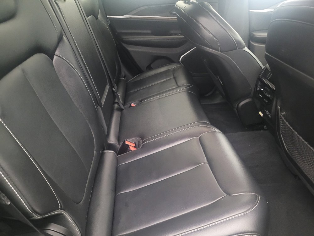 Used 2022 Jeep Grand Cherokee Limited RWD image 19