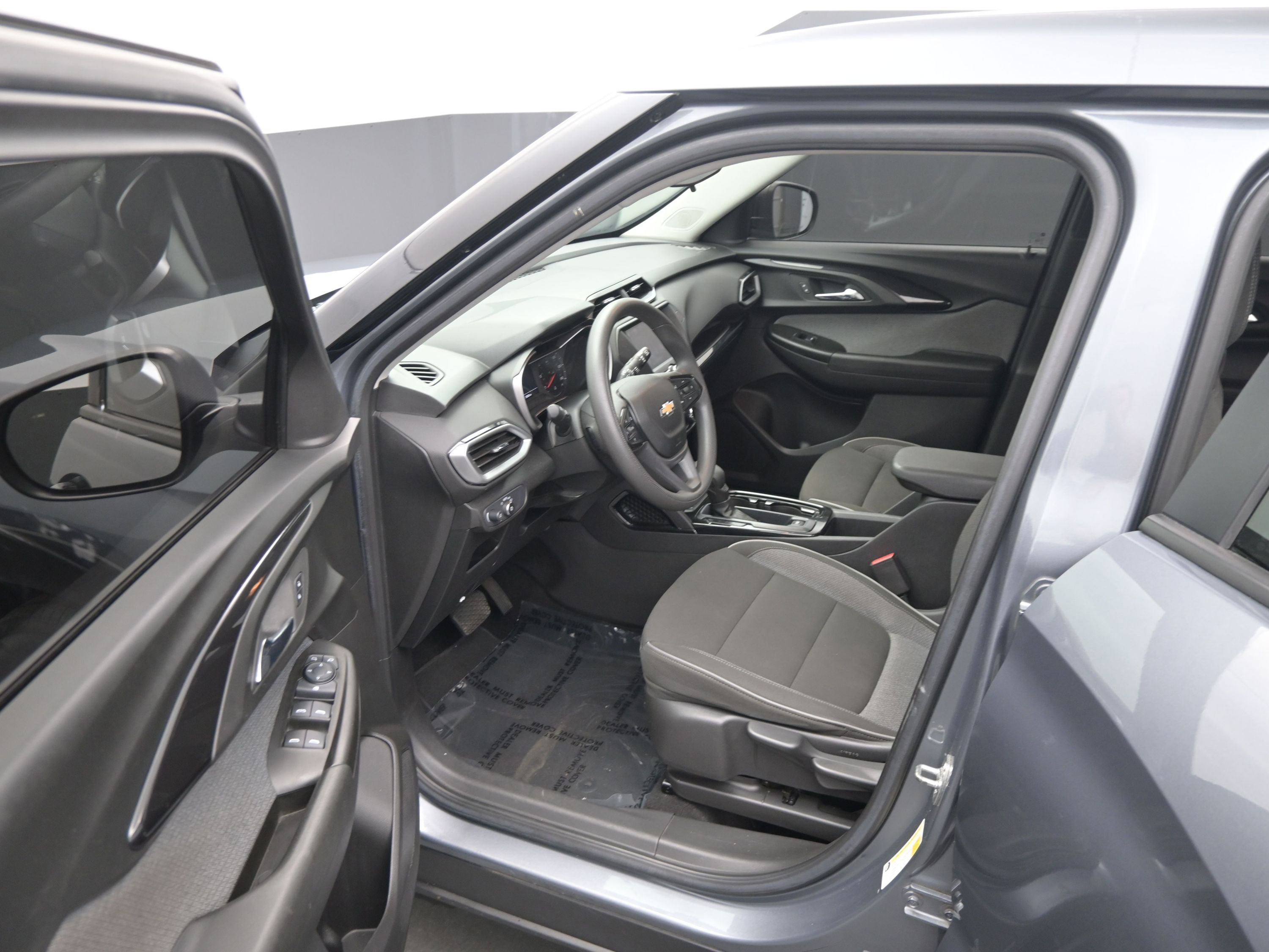 Used 2022 Chevrolet TrailBlazer LS image 12