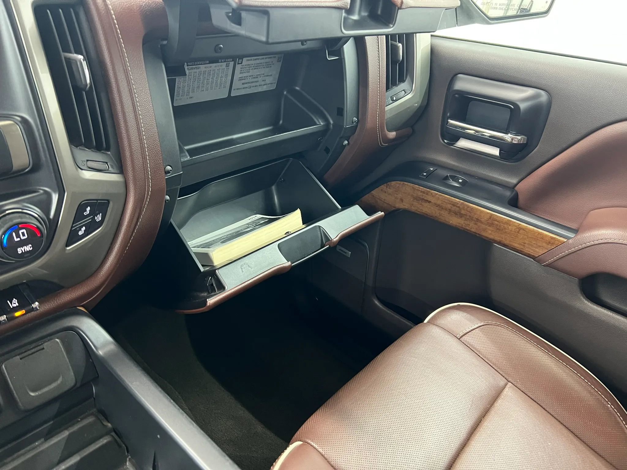 Used 2014 Chevrolet Silverado 1500 High Country w/ High Country Premium Package image 25