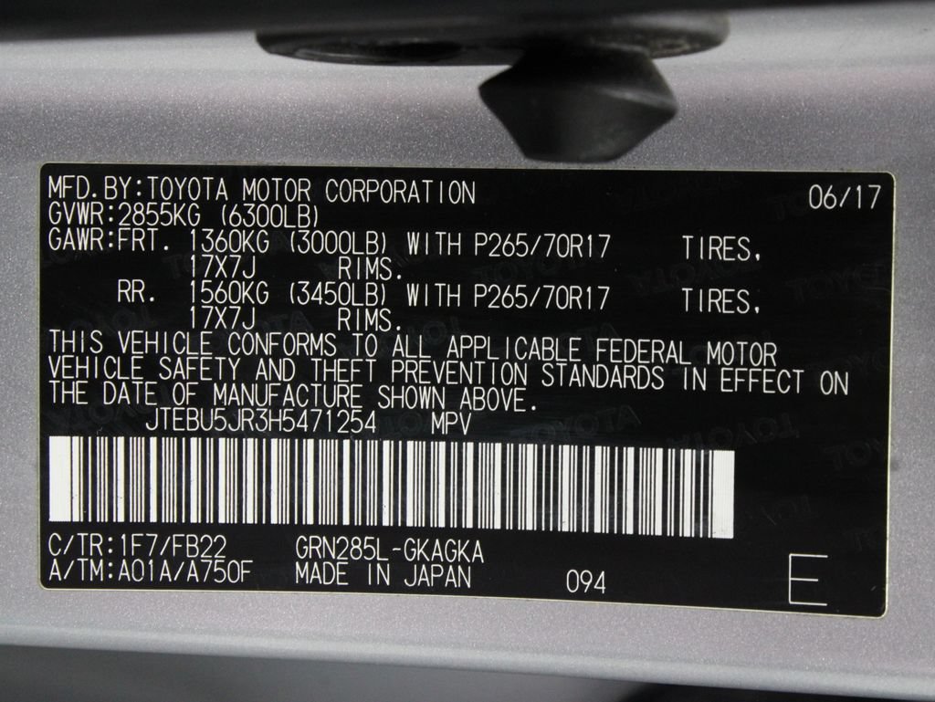 Used 2017 Toyota 4Runner SR5 AWD/4WD image 53