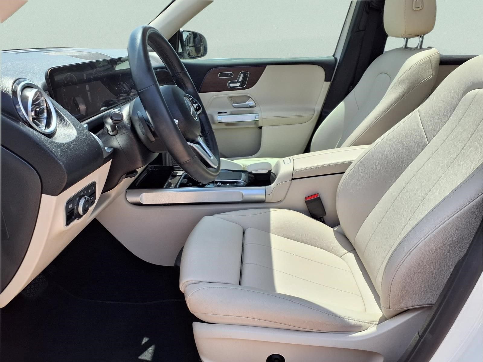 Used 2023 Mercedes-Benz GLB 250 image 9