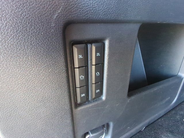 Used 2024 Ford Expedition XLT AWD/4WD image 39