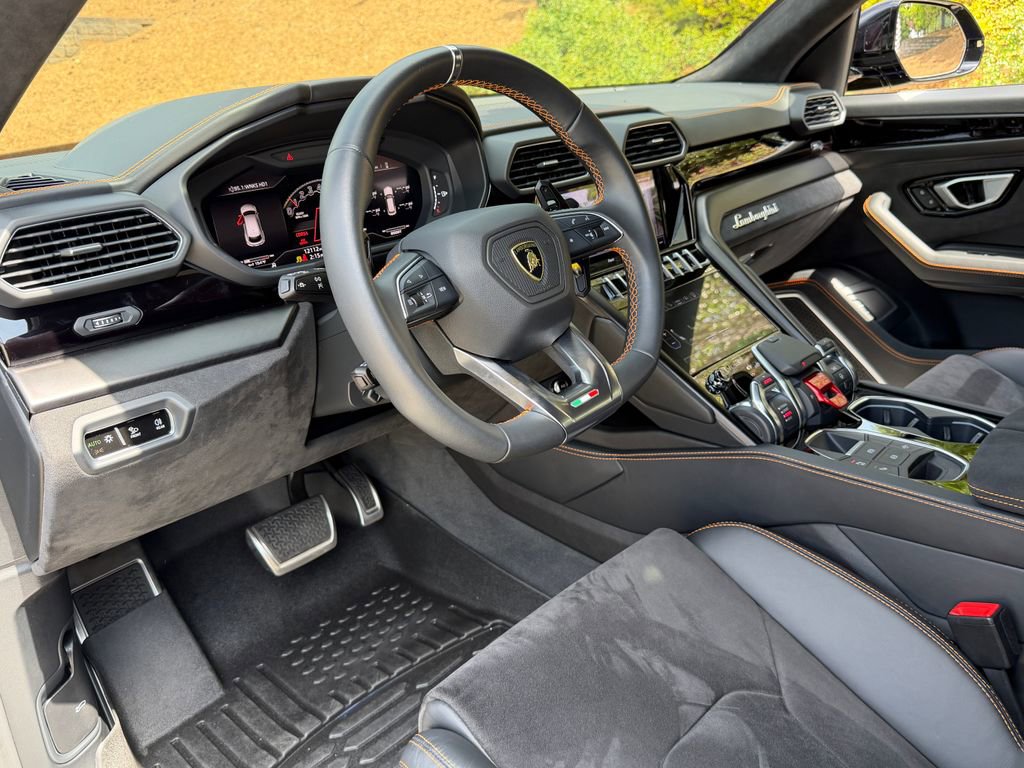 Used 2023 Lamborghini Urus S image 15