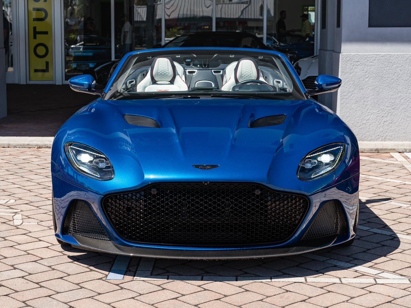 Used 2022 Aston Martin DBS Superleggera Volante image 35